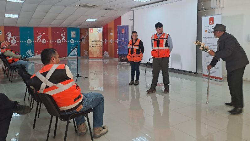 Codelco Salvador promueve seguridad con teatro