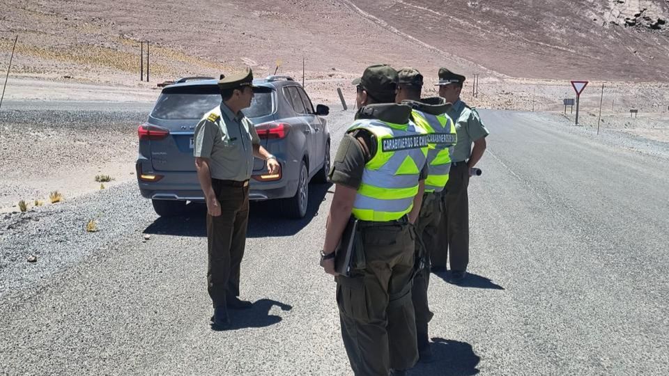 Carabineros intensifica vigilancia en carreteras por recambio de veraneantes