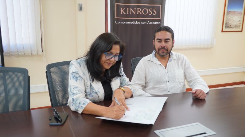 Trabajador de Kinross Chile dona premio a Hogar de Cristo